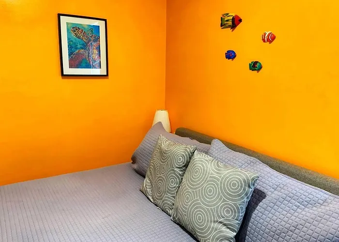 Relaxed Jungle Retreat Near The