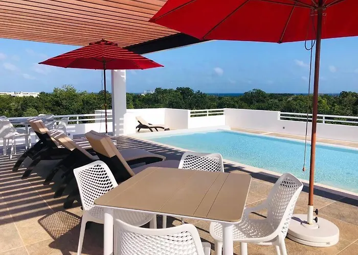 Relaxed Jungle Retreat Near The
